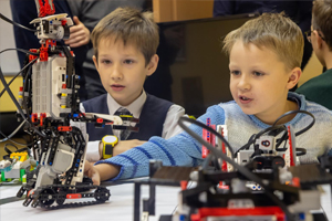 Основы робототехники начнут изучать еще с детского сада