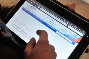 Депутаты предложили ввести единую систему электронной записи в первые классы российских школ